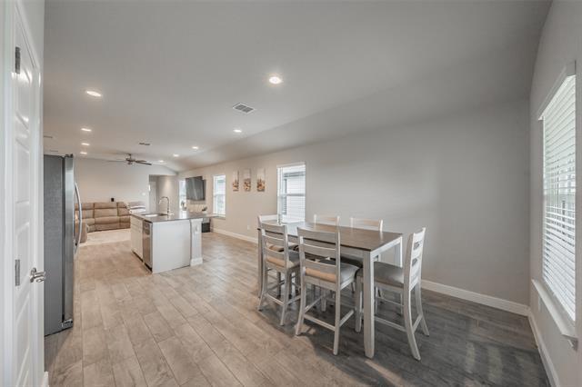 Building Photo - 612 Capstone Cir