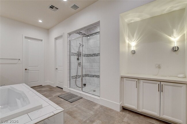 Building Photo - 2560 Bridle Oaks Ct