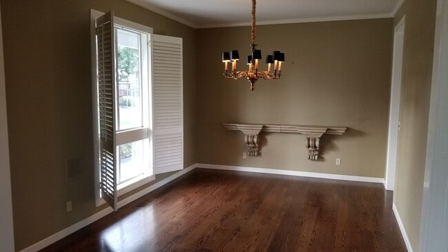 Building Photo - Gorgeous, Corner Lot with all the extras.