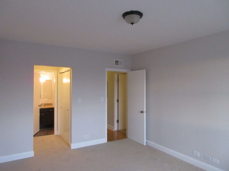 Building Photo - 1453 W Taylor St