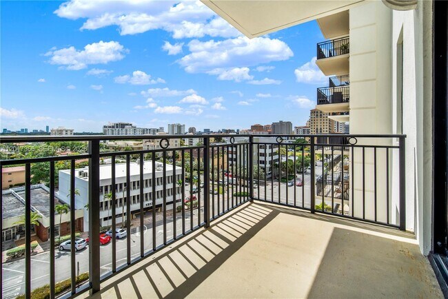 Building Photo - 1300 Ponce de Leon Blvd