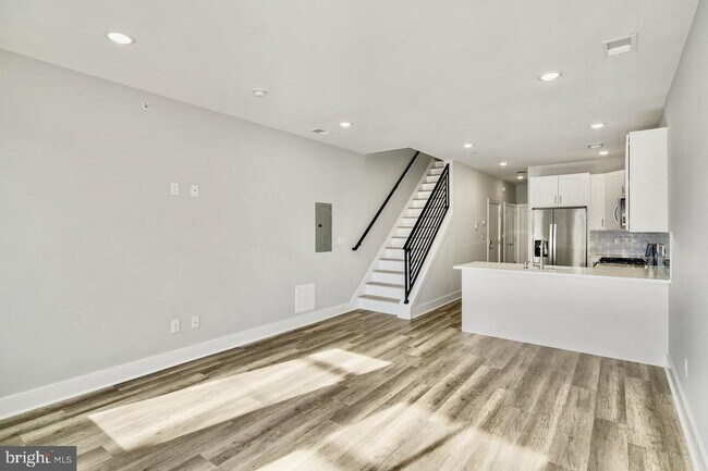 Building Photo - 2537 Cecil B. Moore Ave