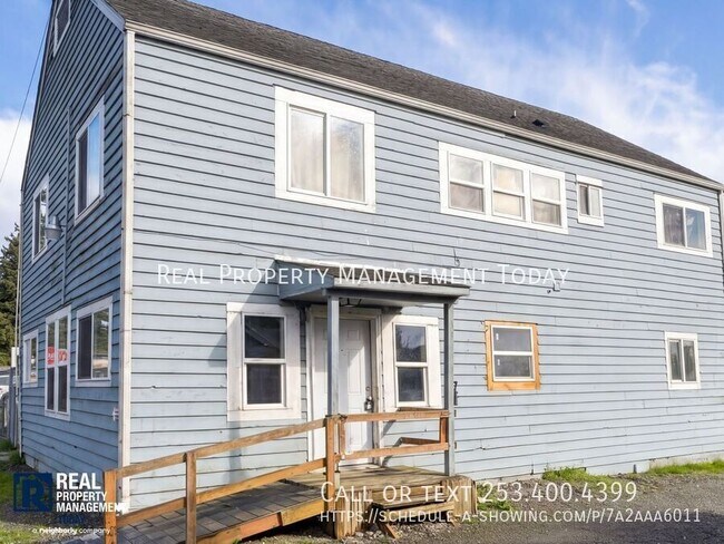 Building Photo - 206 128th St S