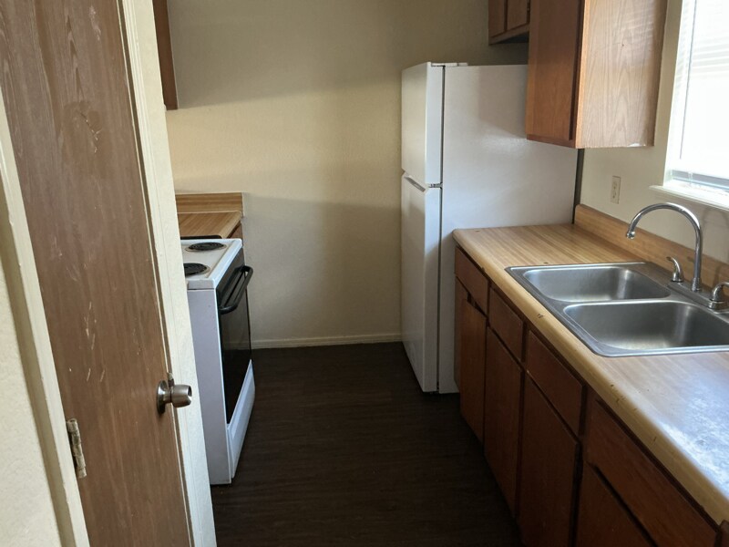 Building Photo - 4301 Yorkshire Dr