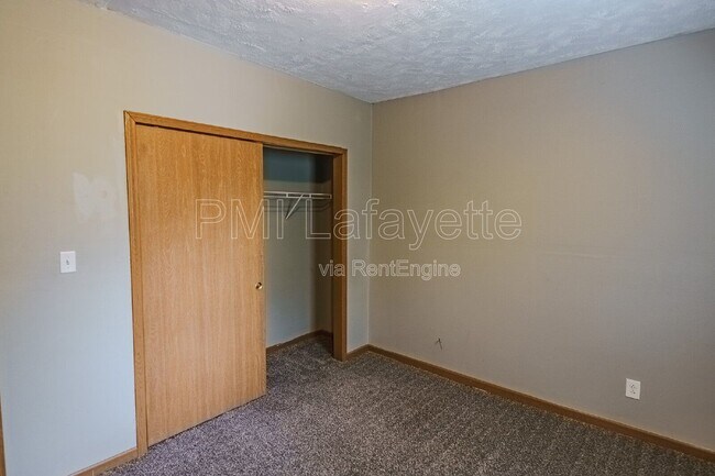 Building Photo - 617 Oregon St