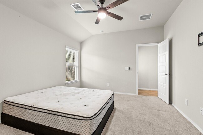 Building Photo - 2637 Shady Cedar Ct