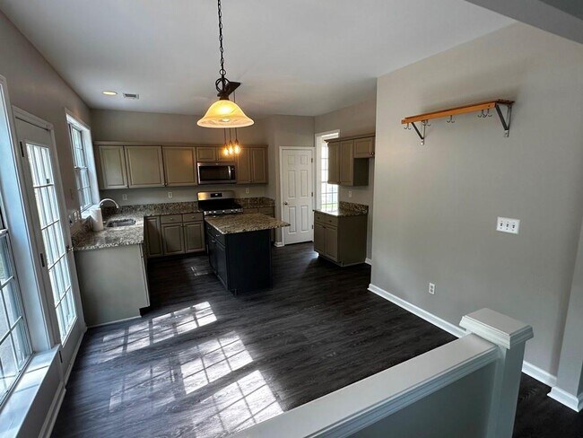 Building Photo - 6345 Turfway Dr