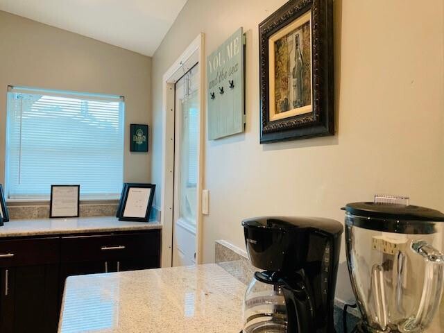 Building Photo - 2401 Andros Ln
