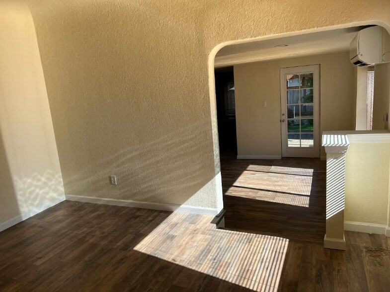 Building Photo - 419 Harvard Ave