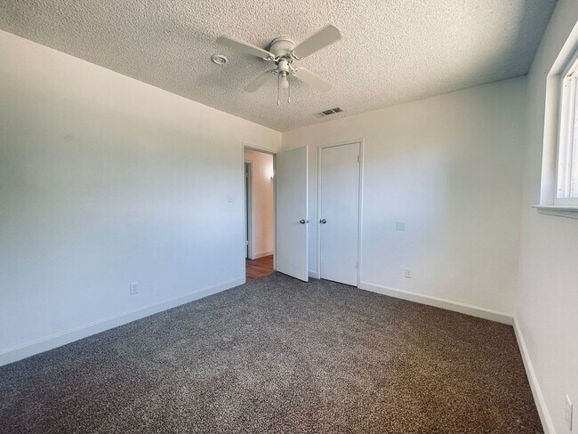 Building Photo - WELCOME TO YOUR NEXT CHAPTER IN FRESNO!