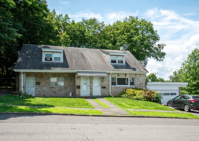 Building Photo - Charming 3-Bedroom Apartment in Midtown Ki...