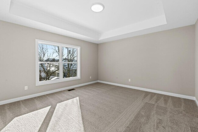 Building Photo - 441 Friendly Ave