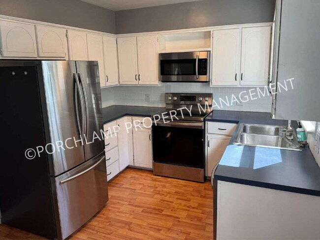 Building Photo - 2621 Coit Ave NE