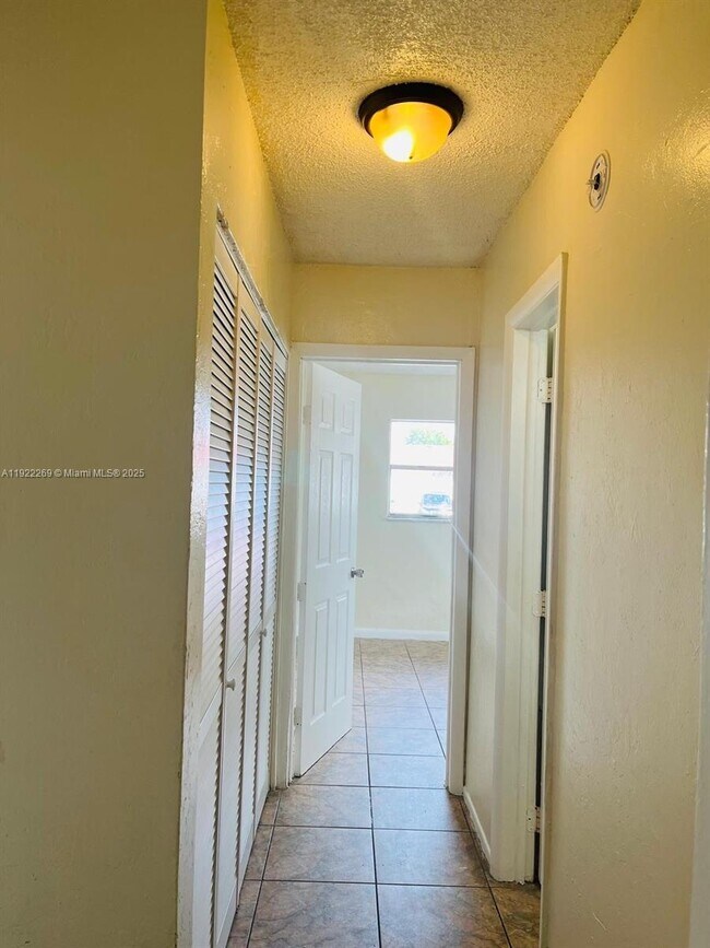 Building Photo - 7710 SW 10th St