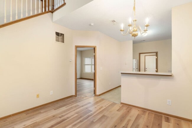 Building Photo - Beautifully Updated Single Family in a Private Community