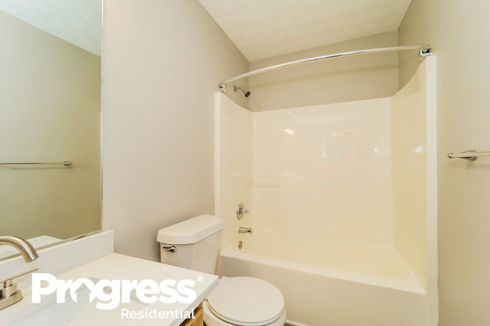 Building Photo - 2682 Owens Dr