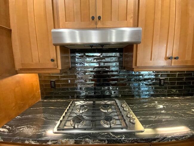 Building Photo - Long Term Furnished Rental available in Co...