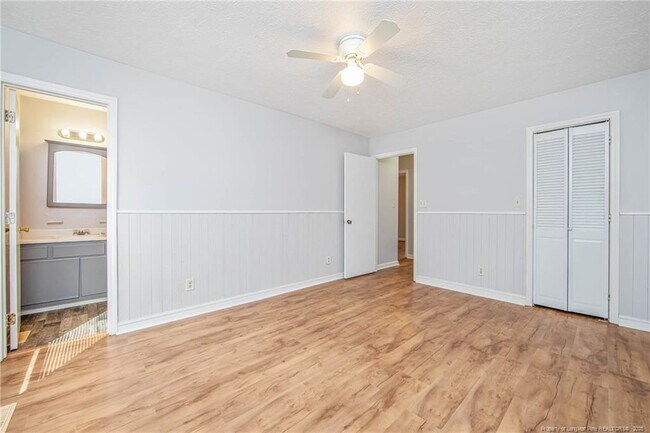 Building Photo - 6577 Green Meadow Ct
