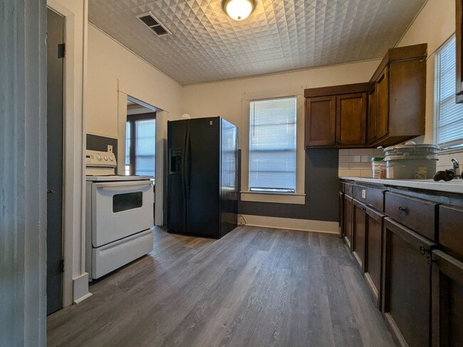 Building Photo - Home for rent -Coming Soon!