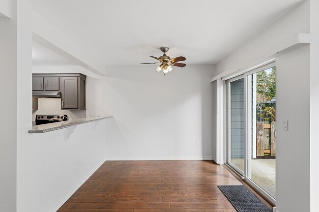 Building Photo - Orchard Hills Condominium Spacious 2-Bedroom Townhome with Modern Upgrades & Great Amenities