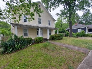 Building Photo - 3805 Lamar St