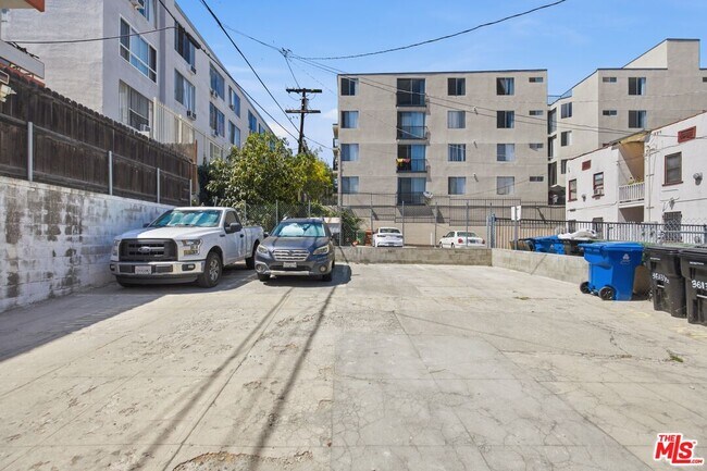 Building Photo - 3611 4th St