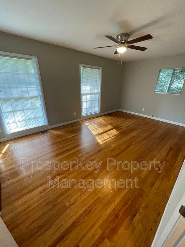 Building Photo - 1211 Timberlane Dr