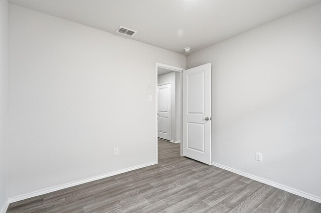 Building Photo - 226 Sage Brush Dr