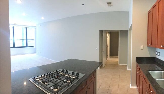 Building Photo - 130 S Canal St