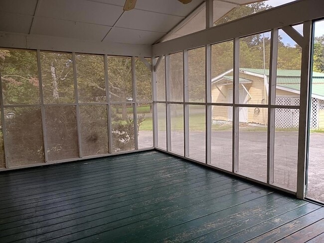 Building Photo - 260 Cochran Rd