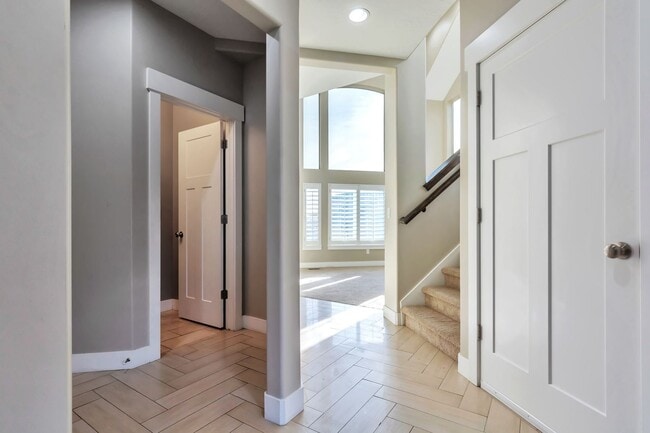 Building Photo - Unique 2 Story Home w attached 2 car