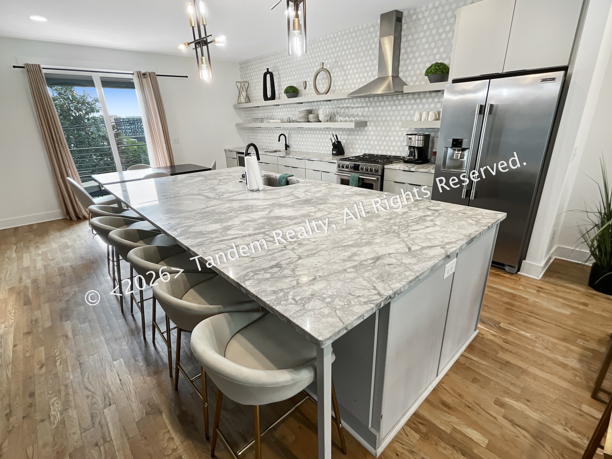 Building Photo - 2807 Delaware Ave