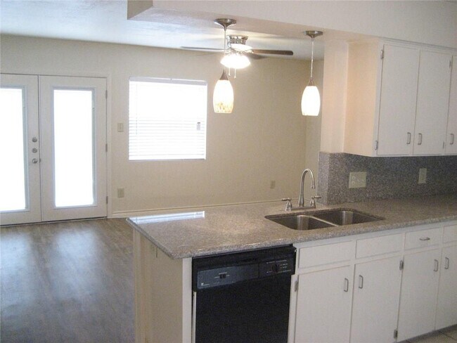 Building Photo - 10806 Lambert Cir