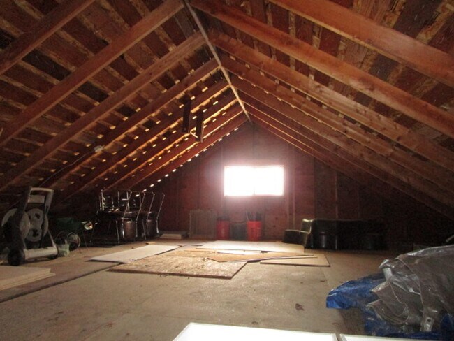 Building Photo - 701 Marshall Ave