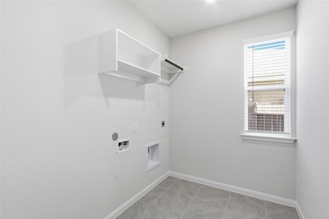 Building Photo - 7302 Toluca Dr