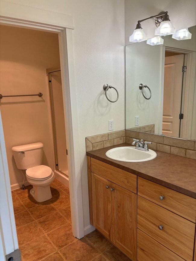 Building Photo - Lovely Corner Lot Home facing Sun Meadow Park