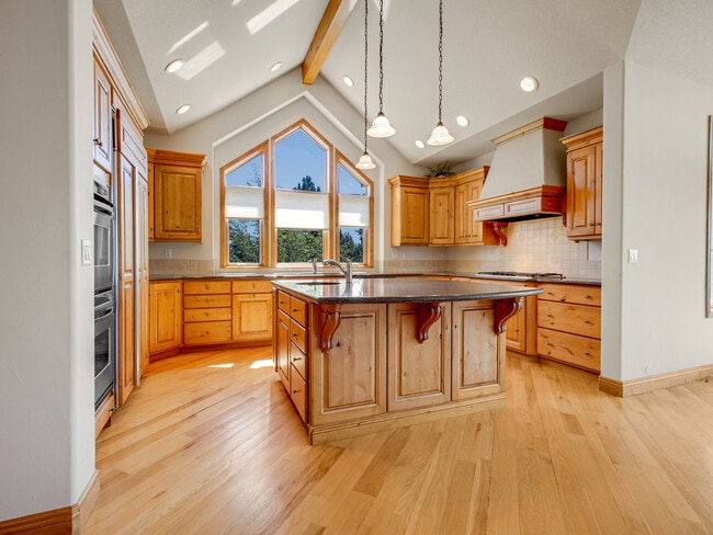 Building Photo - 30296 Snowbird Ln