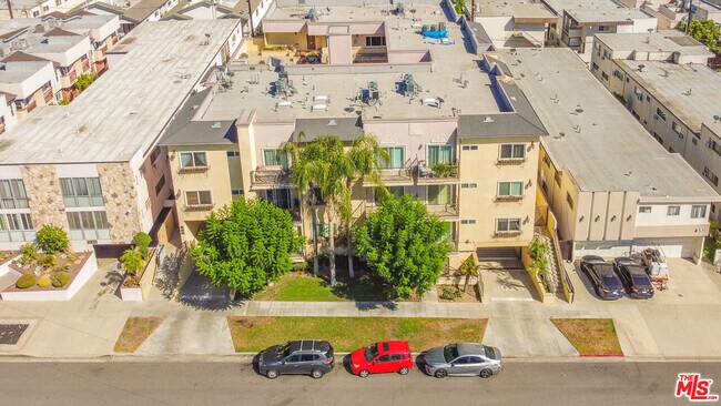 Building Photo - 626 E Orange Grove Ave