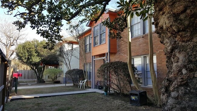 Building Photo - 1849 Colquitt St