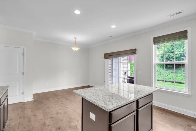 Building Photo - Luxury 3BR/2.5BA Townhome in Riverside Area with Modern Upgrades $1,850/mo rent
