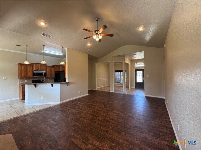 Building Photo - 2536 Mugho Dr