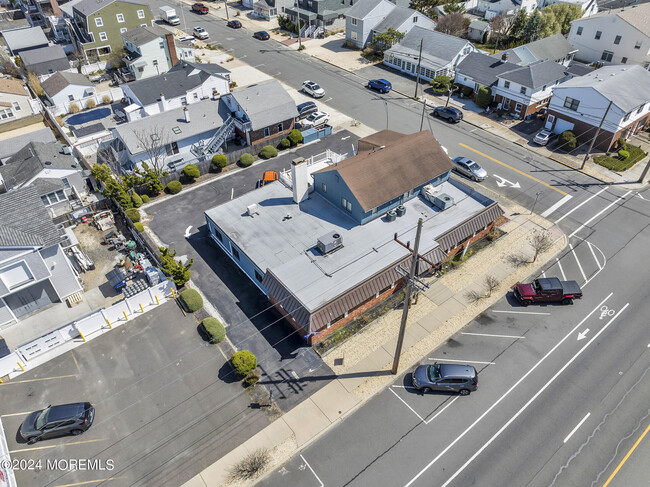 Building Photo - 1605 Grand Central Ave