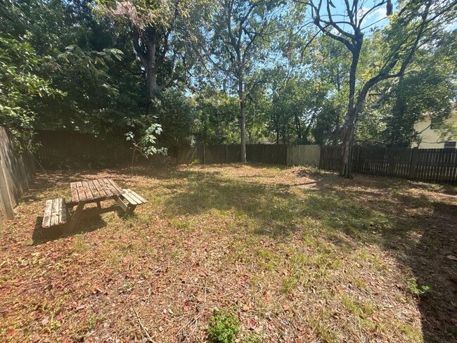 Building Photo - 3-Bed, 2-Bath Home on Lowell St in Tallahassee