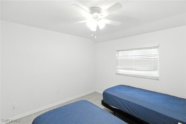 Building Photo - 830 Columbia St