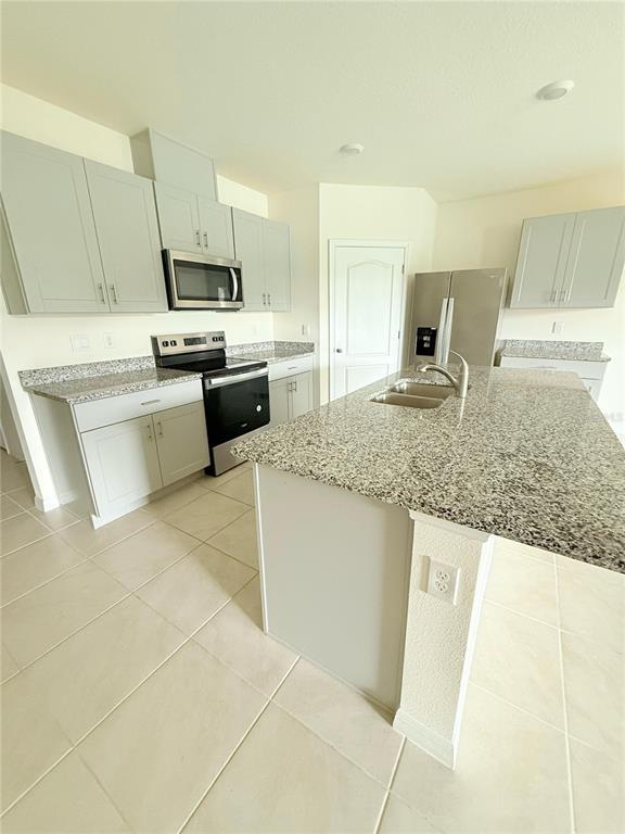 Building Photo - 368 Conway Ave