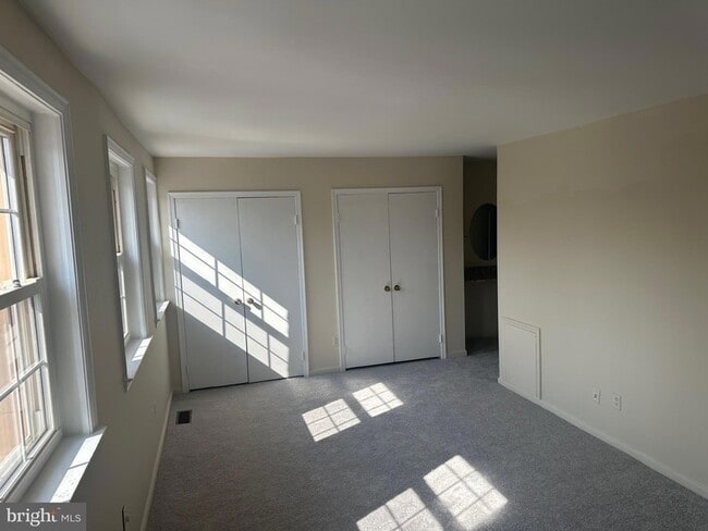 Building Photo - 8146 Larkin Ln