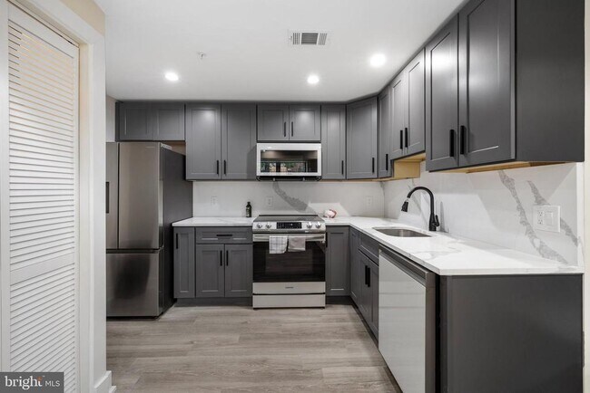 Building Photo - 3517 14th St NW