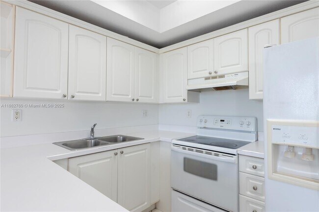 Building Photo - 3500 Coral Wy