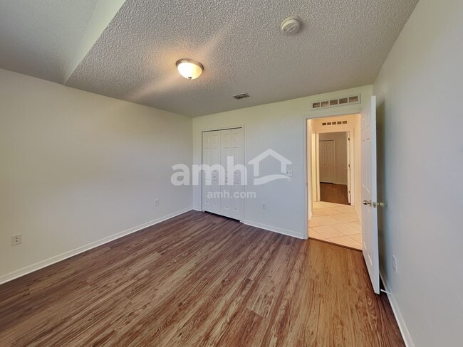 Building Photo - 784 Lake Doe Blvd