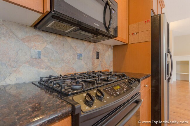 Building Photo - Lovely 4 BD* 2.5 BA* Single Family Home Located Near Quatama MAX Station, Tanasbourne Mall & Orenco!